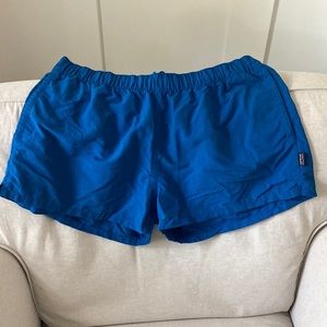 Patagonia baggies size XL